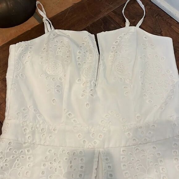 SK embroidered white eyelet romper, size M! - Picture 2 of 10